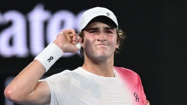 João Fonseca avalia eliminação no Australian Open: “Foi muito difícil”